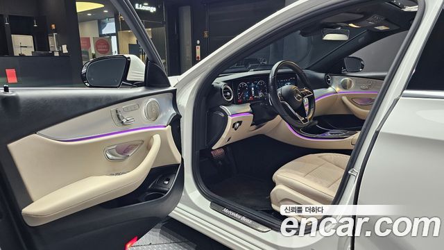 Mercedes-Benz E-Class 2021 — photo 13