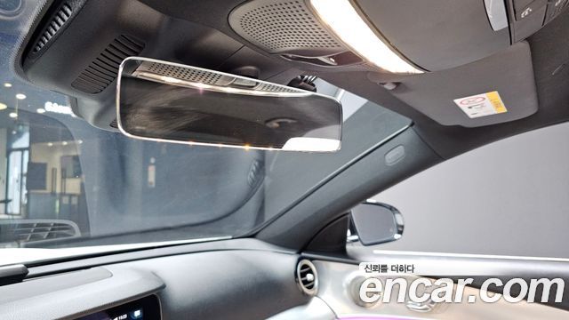 Mercedes-Benz E-Class 2021 — photo 30
