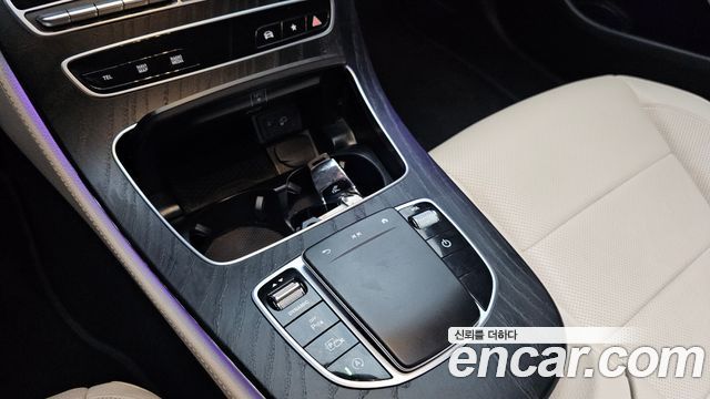Mercedes-Benz E-Class 2021 — photo 33