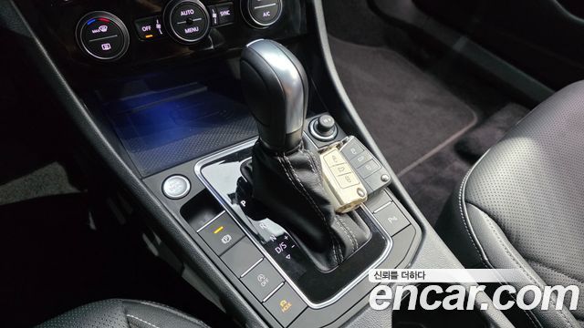 Volkswagen Jetta 2021 — photo 12