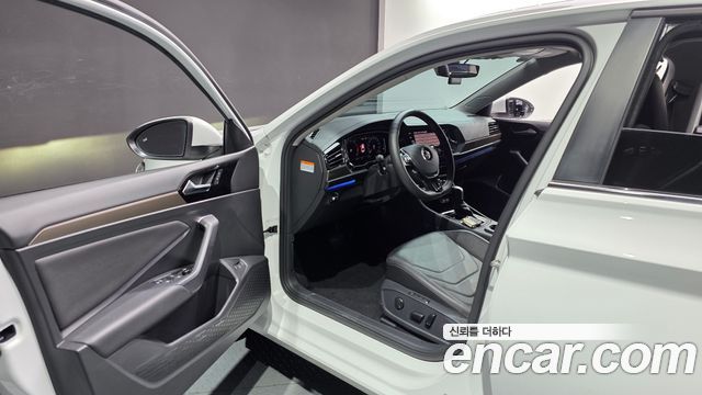 Volkswagen Jetta 2021 — photo 13