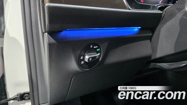 Volkswagen Jetta 2021 — photo 18