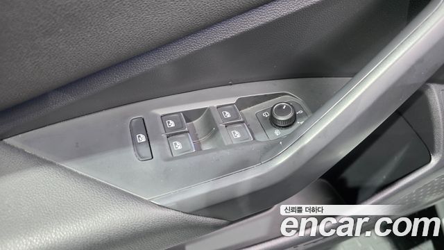 Volkswagen Jetta 2021 — photo 27