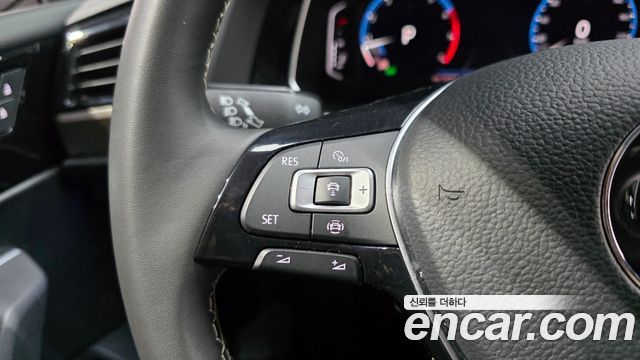 Volkswagen Jetta 2021 — photo 29