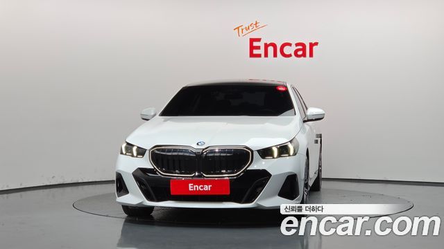 BMW 5-Series 2025 — photo 3