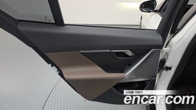 BMW 5-Series 2025 — photo 15
