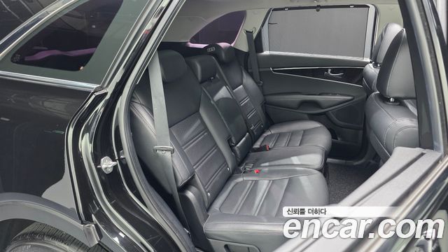 Kia Sorento 2019 — photo 17