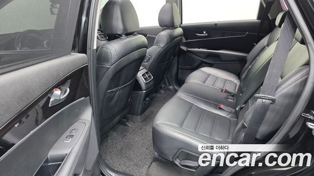 Kia Sorento 2019 — photo 18
