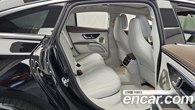 Mercedes-Benz EQS 2022 — photo 17