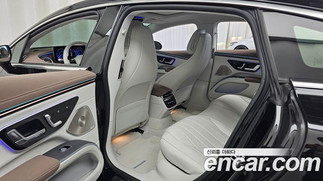 Mercedes-Benz EQS 2022 — photo 18