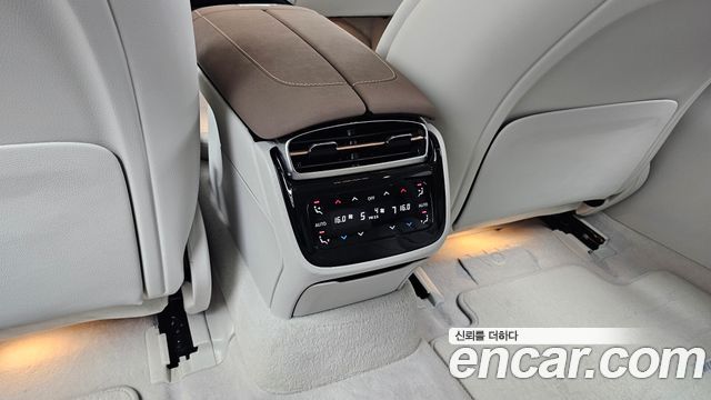 Mercedes-Benz EQS 2022 — photo 31