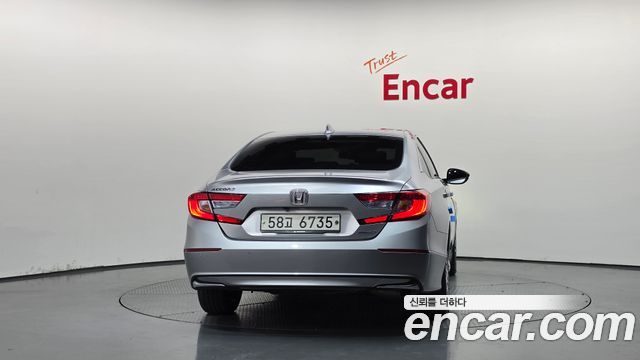 Honda Accord 2018 — photo 4
