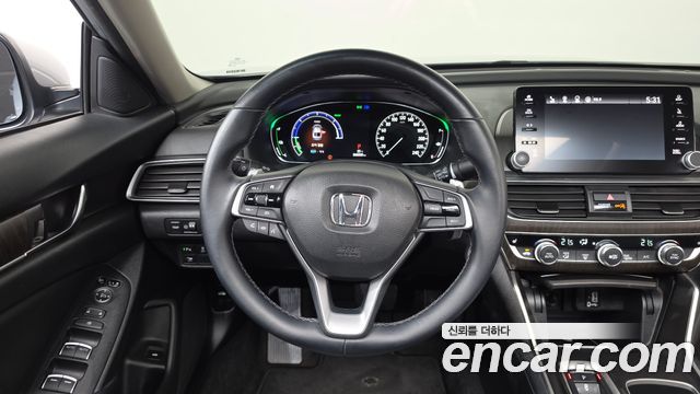 Honda Accord 2018 — photo 18