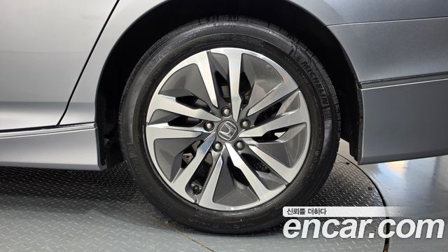 Honda Accord 2018 — photo 7