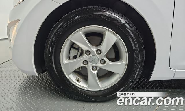 Hyundai AVANTE 2016 — photo 5