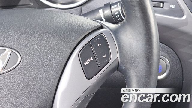 Hyundai AVANTE 2016 — photo 22