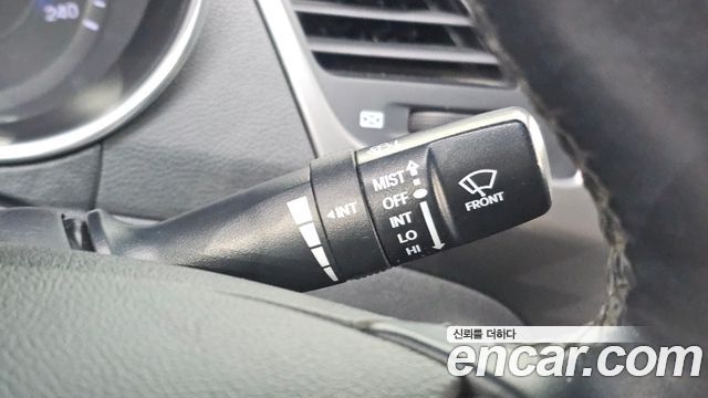 Hyundai AVANTE 2016 — photo 26