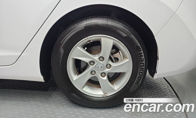 Hyundai AVANTE 2016 — photo 7
