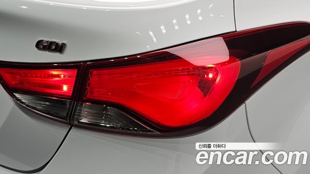 Hyundai AVANTE 2016 — photo 9