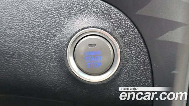 Hyundai AVANTE 2016 — photo 31