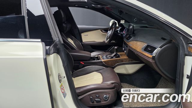 Audi A7 2015 — photo 11