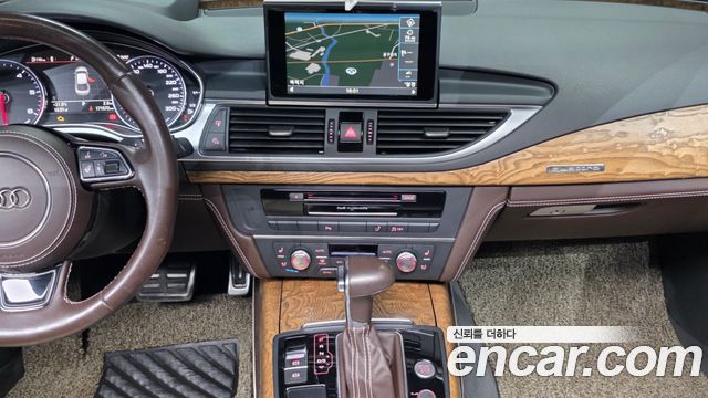 Audi A7 2015 — photo 14