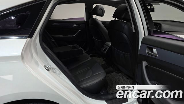 Hyundai Sonata 2016 — photo 17