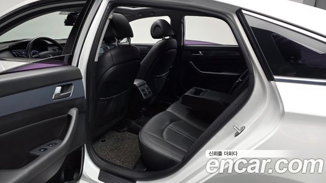 Hyundai Sonata 2016 — photo 18