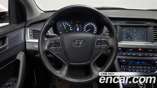 Hyundai Sonata 2016 — photo 19