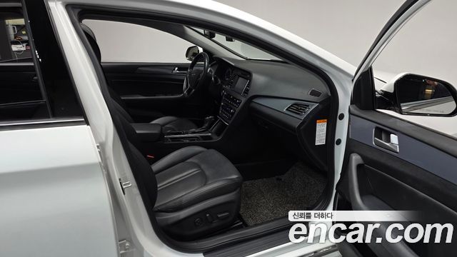 Hyundai Sonata 2016 — photo 16