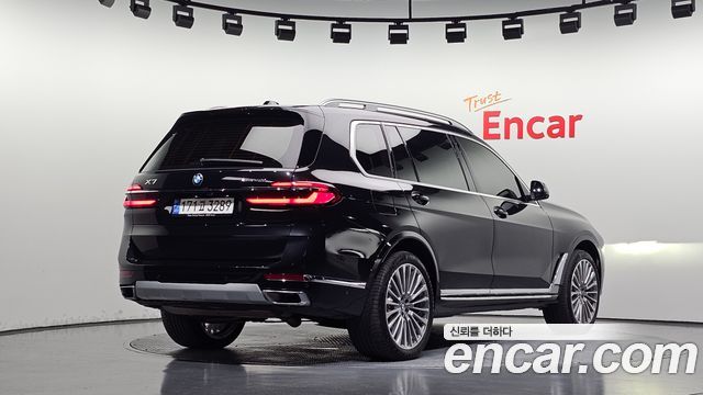 BMW X7 2023 — photo 2