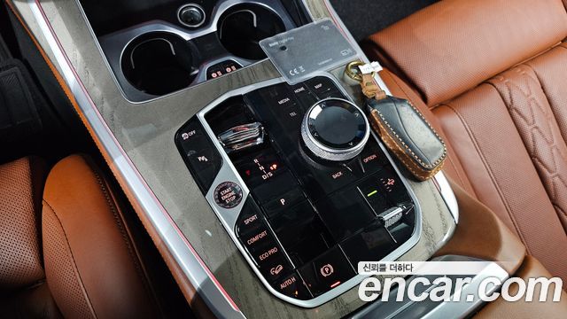 BMW X7 2023 — photo 9