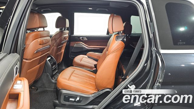 BMW X7 2023 — photo 11