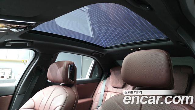 BMW 7-Series 2025 — photo 19