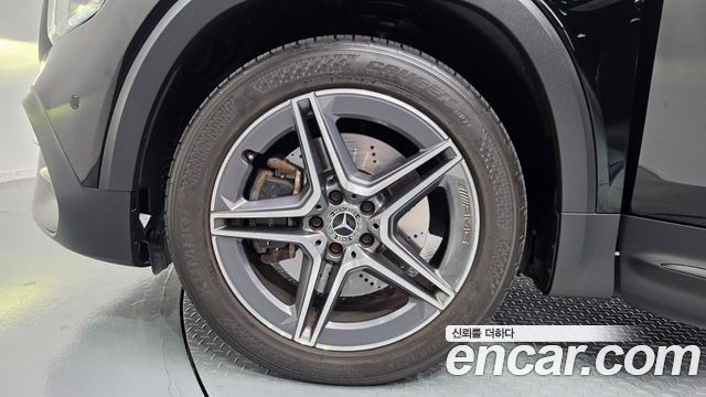 Mercedes-Benz GLB-Class 2020 — photo 5