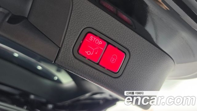 Mercedes-Benz GLB-Class 2020 — photo 17