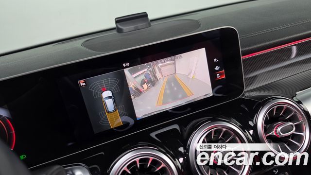Mercedes-Benz GLB-Class 2020 — photo 23