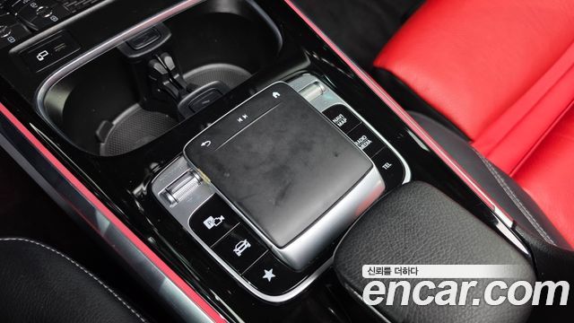 Mercedes-Benz GLB-Class 2020 — photo 26