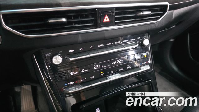 Kia K7 2020 — photo 22