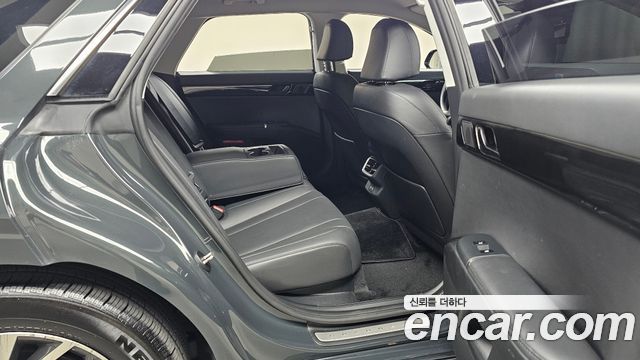 Hyundai Grandeur 2023 — photo 17