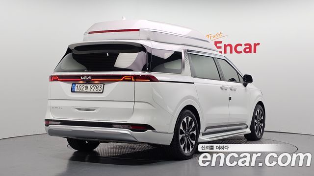 Kia Canival 2022 — photo 2