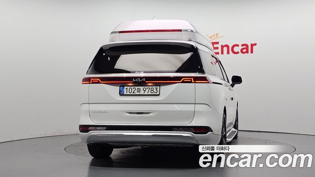 Kia Canival 2022 — photo 4