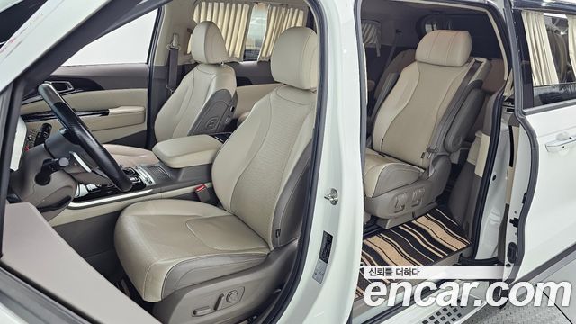 Kia Canival 2022 — photo 13