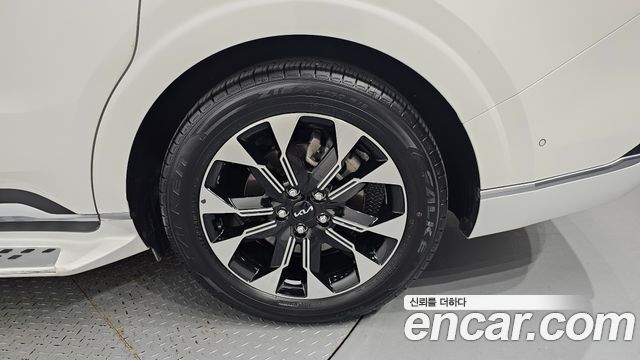 Kia Canival 2022 — photo 7