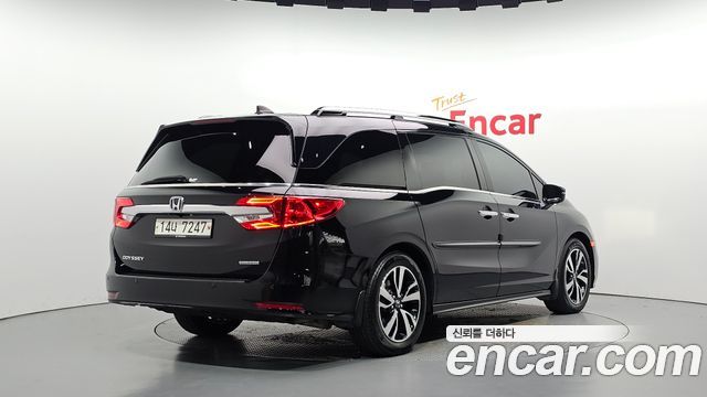 Honda Odyssey 2019 — photo 2
