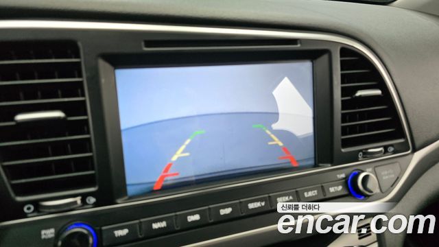 Hyundai AVANTE 2017 — photo 15