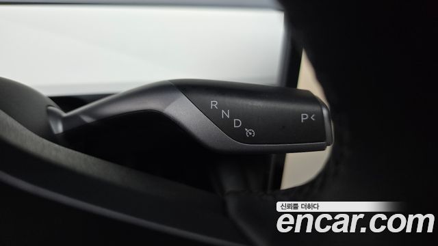 Tesla Model Y 2024 — photo 12