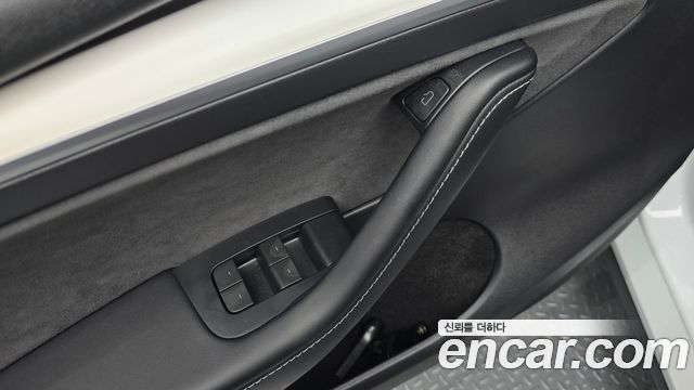 Tesla Model Y 2024 — photo 21