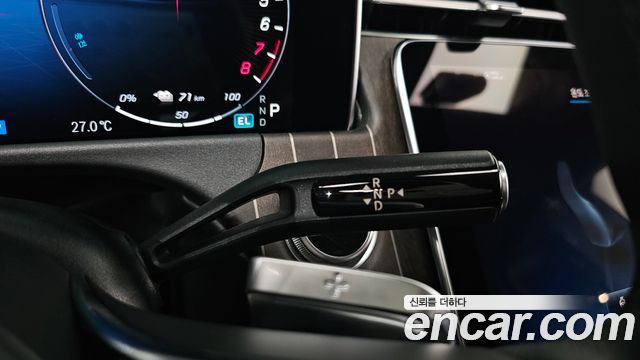 Mercedes-Benz E-Class 2025 — photo 12