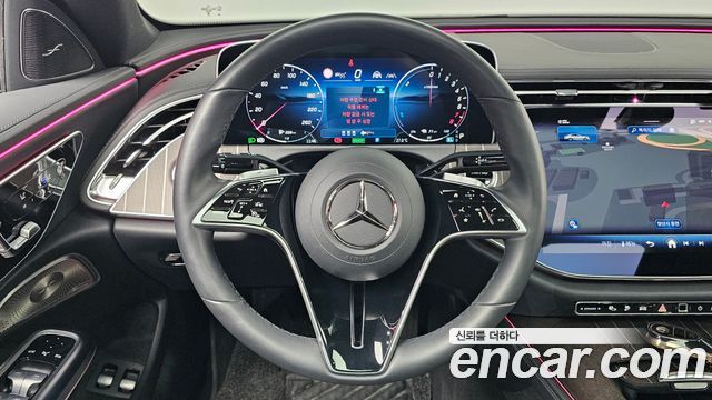 Mercedes-Benz E-Class 2025 — photo 19